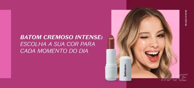 Batom Intense: Mulher loira sorrindo com batom Intense