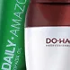 DO.HA Shampoo limpa o cabelo sem agredir ou causar ressecamento ao mesmo tempo em que devolve a nutrição e preserva a nutrição e a resistência para fios com brilho e macios.
