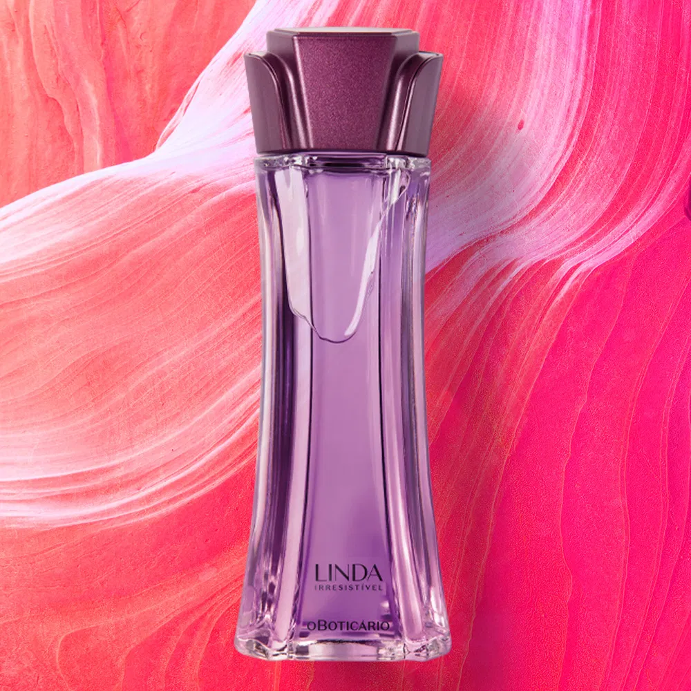 Esta perfumação irresistível traz a combinação da feminilidade das notas florais Gardênia e Íris, com a força das madeiras e a sensualidade de notas adocicadas.