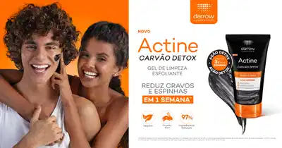 O banner apresenta um casal sorrindo, exibindo seus cabelos cacheados. Promove o novo produto Actine Carvão Detox, um gel de limpeza esfoliante da Darrow Laboratórios.