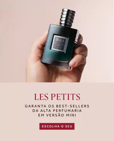 Uma mão segurando o frasco. Les Petits, conheça as miniaturas das nossas fragrâncias.