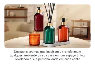 Vidros laranja, vinho, azul e dourado de produtos Casa 214  com texto convidando a descobrir aromas que inspiram e transformar qualquer ambiente em sua casa em um espaço único.