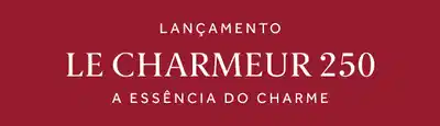 Um frasco do lançamento Le Charmeur 250 Eau de Parfum. A essência do charme.