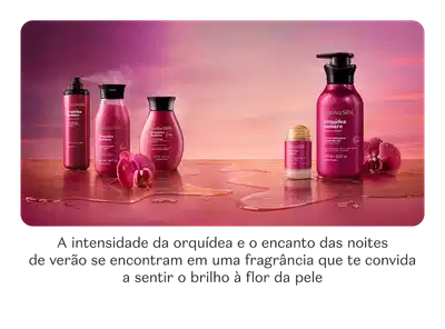 Produtos da linha Nativa SPA Orquídea Lumière sobre fundo rosa e dourado, com orquídeas.