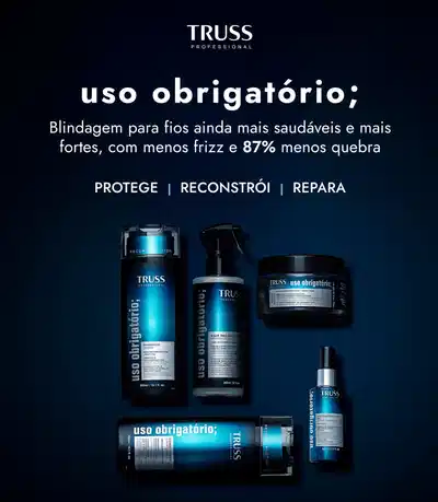 A imagem é um anúncio publicitário para a marca de produtos Truss para cabelos danificados. Mostra uma modelo de olhos intensos e cabelos escuros ondulados, ao lado dos produtos haircare da linha.