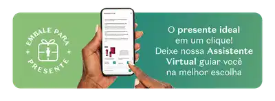 Retângulo verde com cantos arredondados e mão segurando um smartphone. Há um texto falando sobre o assistente virtual do site/aplicativo.