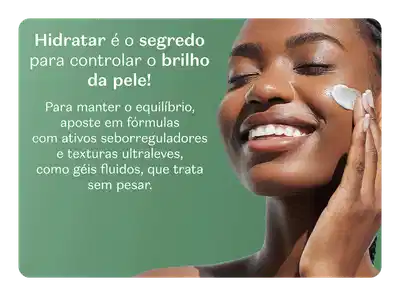 Mulher sorridente, de pele negra, passa creme na pele. Ela está de olhos fechados em fundo verde. O texto em letras brancas fala sobre o segredo da hidratação.