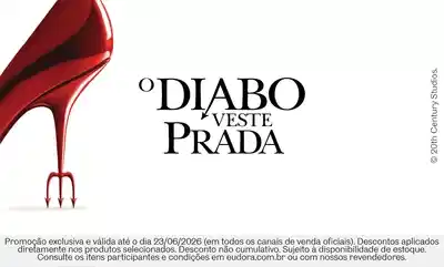 O banner apresenta um sapato de salto vermelho com o salto em formato de chifre, junto a uma coleção de produtos de maquiagem.