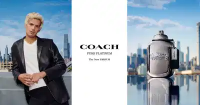 A imagem mostra Men Pure Platinum Coach Parfum, perfume de frasco prateado com a tradicional carruagem de Coach estampada na frente.