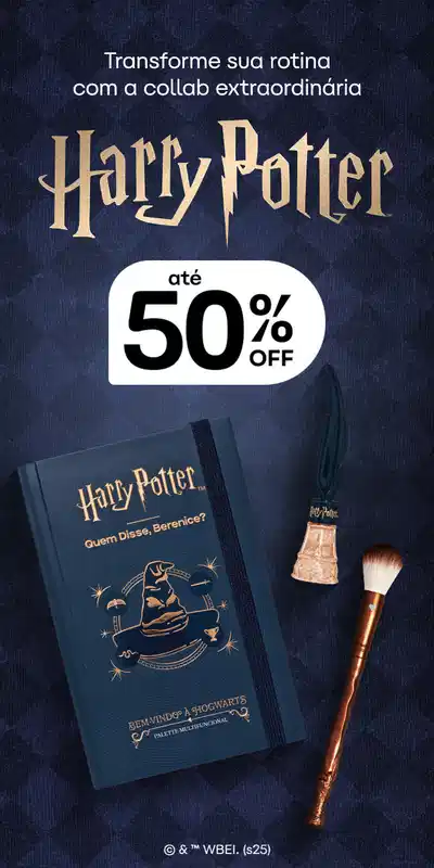 Collab Harry Potter com oferta de até 50% de desconto. Imagem exibe produto de cuidados com fundo azul escuro, texto "Transforme sua rotina com a collab extraordinária Harry Potter", logo Harry Potter em letras douradas, selo com "até 50% OFF", e acessórios de aplicação com detalhes em tons quentes. Marca registrada © & ™ WBEI.