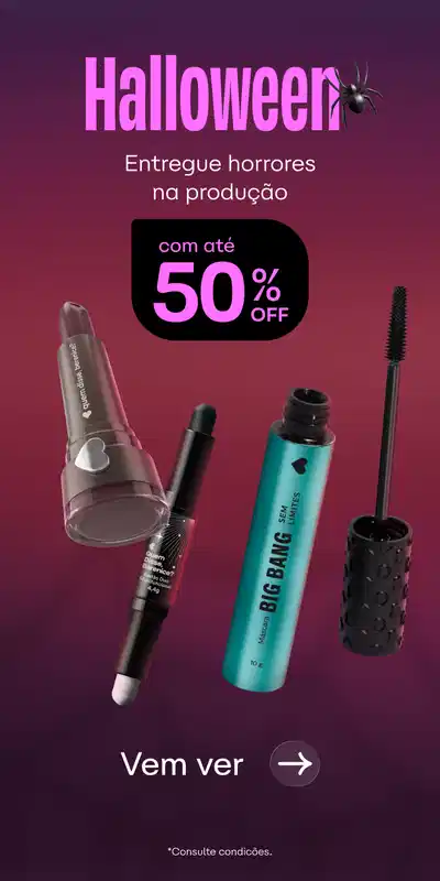 Banner Halloween, com fundo em tons de vinho e roxo e a frase "Uma produção que entrega horrores". Botão "LEVE JÁ". Há produtos de maquiagem: lápis delineador preto, lápis em estojo transparente, lápis preto com ponta branca, máscara de cílios Big Bang na embalagem azul-turquesa e rímel preto