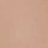 Embalagem com tampa cor-de-rosa claro, com inscrição de nome. Parte superior com tom da base e detalhes brancos na parte inferior, com pequenas estrelas decorativas ao redor. A embalagem tem um design minimalista e delicado.