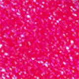 Maquiagem em formato cilíndrico com a cabeça da personagem Hello Kitty como tampa. A parte superior é vermelha com detalhes em relevo que representam os olhos, orelhas e laço da Hello Kitty. É possível ver a cor do produto pelo corpo transparente.