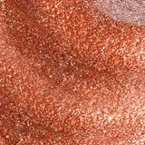 Batom líquido Diamond Dourado Luxury da marca Make B. em tubo retangular transparente, produto de cor dourada, tampa e haste pretas e esponja aplicadora macia.