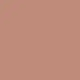 O produto apresentado é um iluminador da marca Eudora, da linha Niina Secrets. Trata-se de um frasco contendo um produto de cor rosé. O rótulo exibe o nome da marca "Eudora" e a descrição "Iluminador" em rosa. O aplicador é um pincel branco.