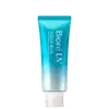 Tubo de protetor solar Bioré Aqua Rich, com embalagem em tons de azul e branco.