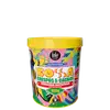 Pote amarelo com rótulo colorido da marca Lola From Rio, contendo "Bossa Crespos & Cachos", uma máscara nutritiva para cabelos. O rótulo apresenta ilustrações e informações sobre o produto em português.