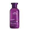 Frasco de shampoo da linha Ultimate Color da Wella Professionals, com 250 ml, em embalagem roxa com detalhes em branco, contendo informações sobre a fórmula com glicina e pró-vitamina B5.