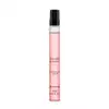 Frasco cilíndrico e transparente com líquido rosa, tampa e letras pretas, contendo 10ml de desodorante colônia Floratta Red Blossom.