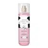 Frasco transparente com líquido rosa, pulverizador prateado, tampa transparente e rótulo branco e rosa com manchas pretas e ilustração de vaca contendo 200ml de body splash Cuide-se Bem Deleite.
