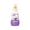 Frasco branco com bomba doseadora amarela e rótulo roxo contendo sabonete líquido infantil Dr. Botica com ilustrações de personagens da marca.