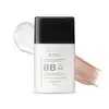 Frasco branco com tampa preta e letra cinza contendo 25g de BB Cream Multiprotetor FPS 40 da marca Make B. Sense na cor 1. Atrás do frasco encontra-se uma quantidade do produto mostrando sua tonalidade.