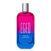 Imagem de um recipiente de vidro rosa e azul, com tampa prateada e rótulo em branco exibindo "Egeo Dolce Illusion". A embalagem traz 90ml de produto. Sugere uma fragrância moderna e jovial.