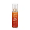 A imagem mostra o Body Splash em uma embalagem com cores laranja, vermelho e dourado, apresentando o logotipo Kiss New York. A tampa é transparente e traz um detalhe dourado na válvula spray.