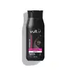 O produto apresentado é um frasco de shampoo da marca Vult, com 200 ml de volume. O frasco é preto e possui o logotipo da marca em destaque. O rótulo indica que o shampoo contém bioqueratina e niacinamida.