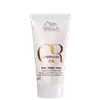 Tubo branco de máscara facial da marca Wella Professionals, com rótulo dourado e texto "Oil Reflections" destacado. Produto de cuidados capilares com promessa de luminosidade.