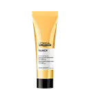 Tubo amarelo da linha Nutrioil da L'Oréal Professionnel Paris, contendo creme nutritivo termo-protetor para cabelos secos.