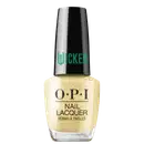 Produto de esmalte de unhas OPI da linha Wicked. Frasco de vidro transparente com tampa preta. O esmalte tem uma cor dourado suave. O rótulo exibe o logotipo OPI em letras pretas, com o nome "Wicked" em verde na tampa.
