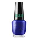 Produto de esmalte de unhas OPI da linha Wicked. Frasco de vidro transparente com tampa preta. O esmalte tem uma cor azul intenso. O rótulo exibe o logotipo OPI em letras pretas, com o nome "Wicked" em verde na tampa.