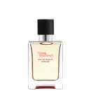 Frasco de perfume Terre d'Hermès Eau de Parfum Intense, com embalagem de vidro transparente e tampa preta. Rótulo em vermelho com o nome da fragrância em destaque.