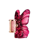 Frasco de perfume Carolina Herrera em formato de borboleta, com tampa dourada e corpo em tom de rosa intenso, destacando a elegância e sofisticação da marca.