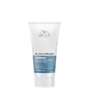 Tubo branco de 30 ml da linha Blondorplex da Wella Professionals, com rótulo azul e prata indicando "Máscara força extrema para cabelos loiros".