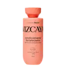 Frasco de condicionador fortalecedor Vizcaya, com embalagem rosa e texto em preto destacando os benefícios do produto para cabelos enfraquecidos e finos. O recipiente possui 250 ml e contém vitaminas B3, B5 e B6 além de silício em sua composição.