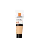 Tubo de protetor solar La Roche-Posay Anthelios Ultra Cover com FPS 85, embalagem branca e laranja, com informações sobre a alta proteção e cobertura.