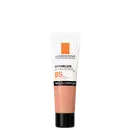 Tubo de protetor solar La Roche-Posay Anthelios Ultra Cover com FPS 85, embalagem branca e laranja, com informações sobre a alta proteção e cobertura.