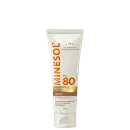 Protetor solar facial Minésol FPS 80, cor 3.0, em tubo branco com detalhes em laranja. Produto anti-idade com controle de oleosidade, 40g. Defesa 3D layers contra UVA, UVB e radicais livres.