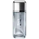 Frasco de perfume masculino Carolina Herrera 212 VIP, com design elegante em vidro transparente e tampa metálica brilhante. Rótulo com o nome da fragrância em letras grandes e informações sobre a marca.