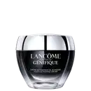 Frasco de vidro transparente com tampa arredondada contendo o produto de cuidados com a pele Lancôme Advanced Génifique, com rótulo em preto e branco destacando o nome da marca e o nome do produto.