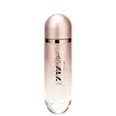 Perfume em frasco cilíndrico de metal rosado. O frasco tem um formato alongado com uma tampa arredondada na parte superior. O rótulo frontal exibe o texto "212 VIP Rosé" em letras douradas sobre fundo rosado.