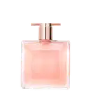 Frasco de perfume Idôle Lancôme com design elegante e minimalista em tons de rosa e dourado. Embalagem retangular com tampa e bomba dispensadora. Produto com aparência luxuosa e sofisticada.