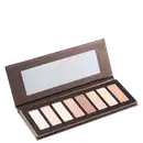 Paleta de sombras de maquiagem em embalagem retangular marrom, contendo 10 tons de sombras em diferentes tons de bege, rosa e bronze.