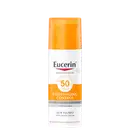 Frasco de protetor solar facial Eucerin Photoaging Control com FPS 50, embalagem laranja e branca, com texto destacando a tecnologia avançada de espectro e propriedades anti-idade.