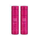 Imagem de dois frascos de 100ml do body spray Egeo Dolce. A embalagem é toda rosa e o rótulo traz informações em letras douradas.