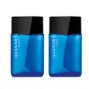 Imagem de dois frascos de desodorante colônia Quasar Classic, em embalagem de vidro azul, tampa laranja e rótulo escrito em letras brancas. Cada recipiente conta com 100ml da fragrância.