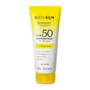 Bisnaga amarela e branca com tampa amarela e letras pretas contendo 200g de protetor solar corporal FPS 50 da marca Boti.Sun.