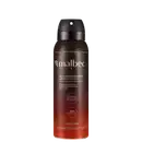 Frasco com degradê de marrom e laranja e letras cinzas contendo 75g/125ml de desodorante antitranspirante aerossol da marca Malbec.
